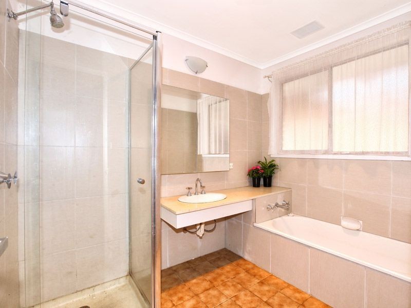 107 South Circular Road, Gladstone Park VIC 3043