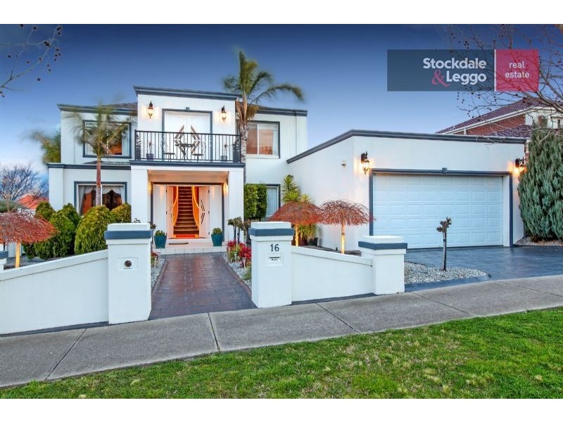 16 Alanbrae Terrace, Attwood VIC 3049