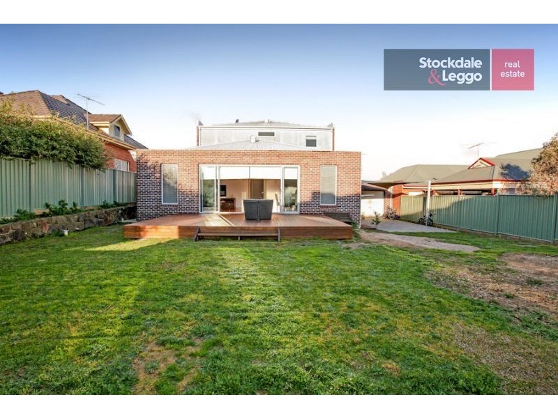 20 Cobblestone Drive, Attwood VIC 3049