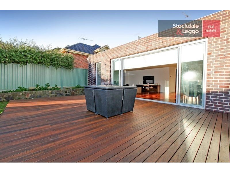 20 Cobblestone Drive, Attwood VIC 3049
