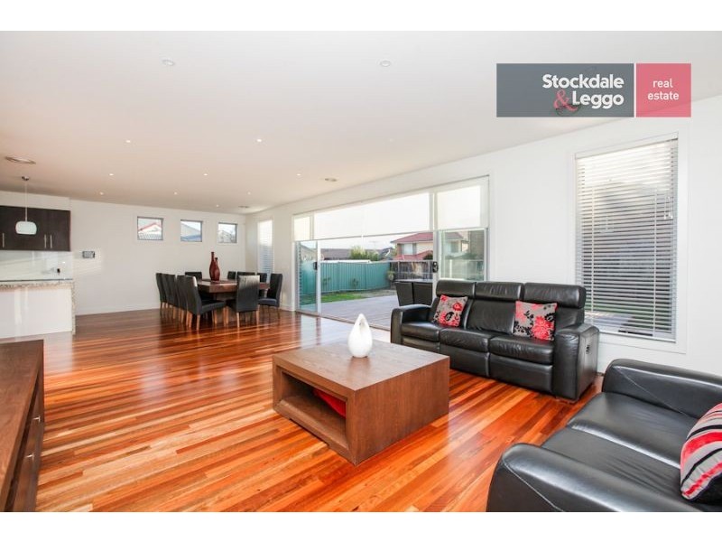 20 Cobblestone Drive, Attwood VIC 3049