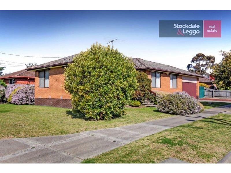 2 Trollaby Close, Gladstone Park VIC 3043