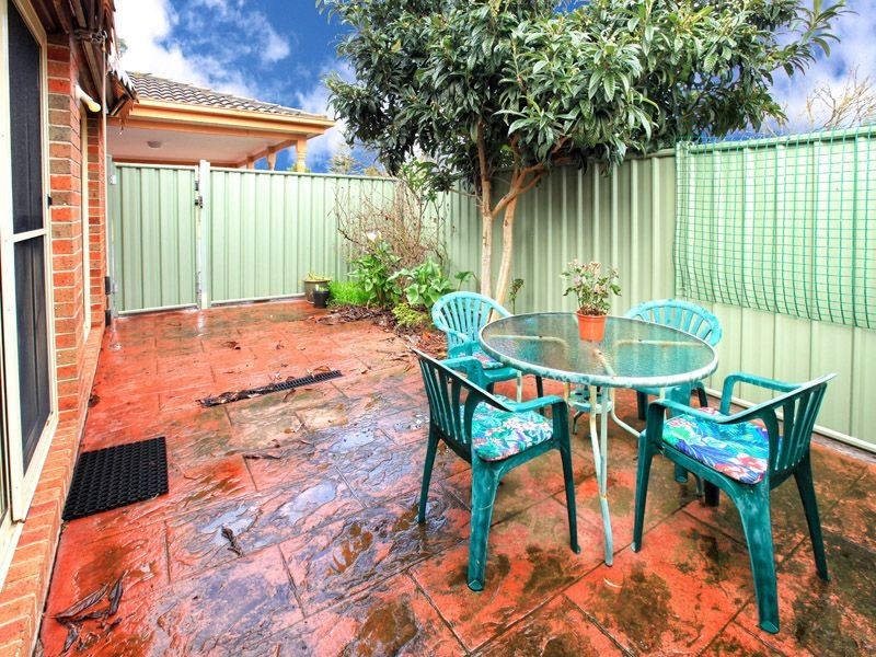 2/15  Churchill Avenue, Tullamarine VIC 3043