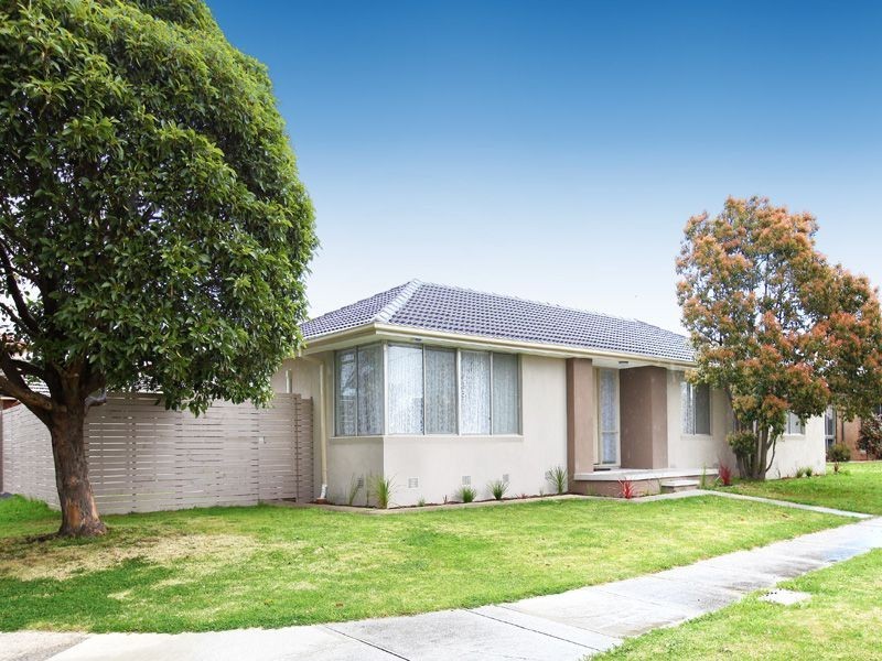 37 Linacre Crescent, Gladstone Park VIC 3043