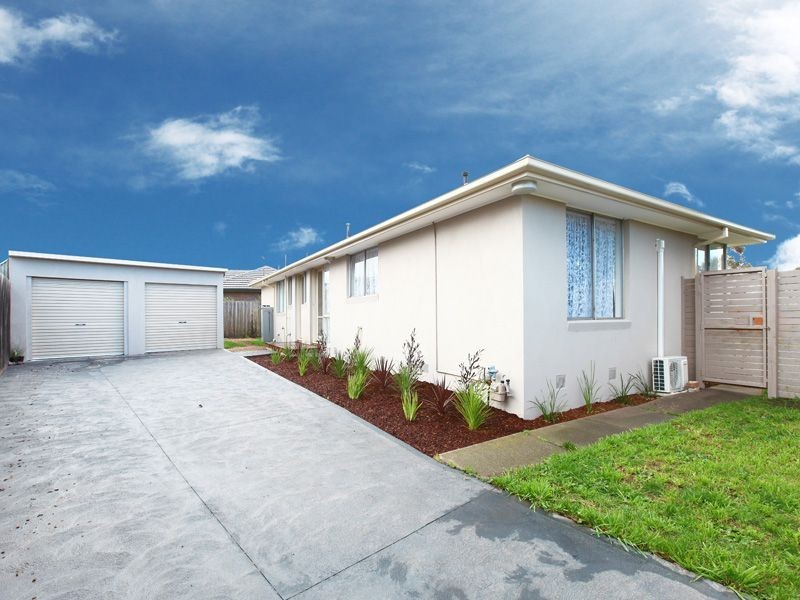 37 Linacre Crescent, Gladstone Park VIC 3043