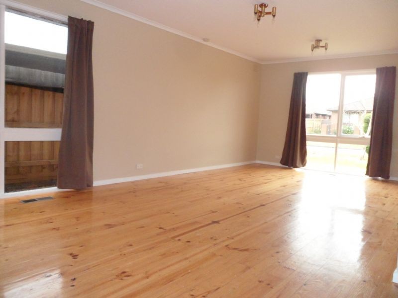 7 Tecoma Court, Gladstone Park VIC 3043