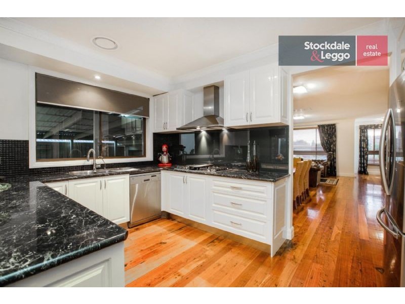 8 Burnley Court, Greenvale VIC 3059