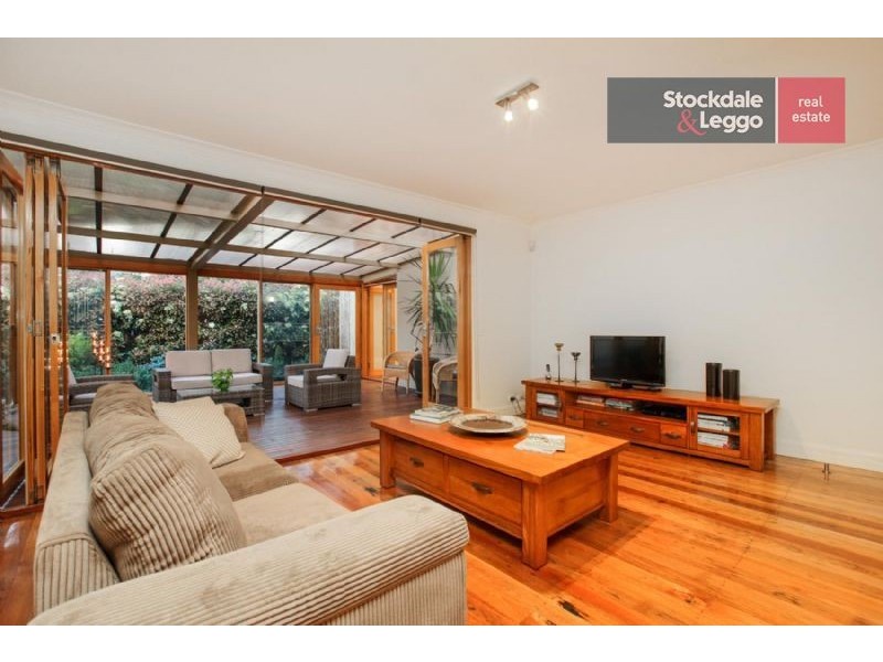 8 Burnley Court, Greenvale VIC 3059