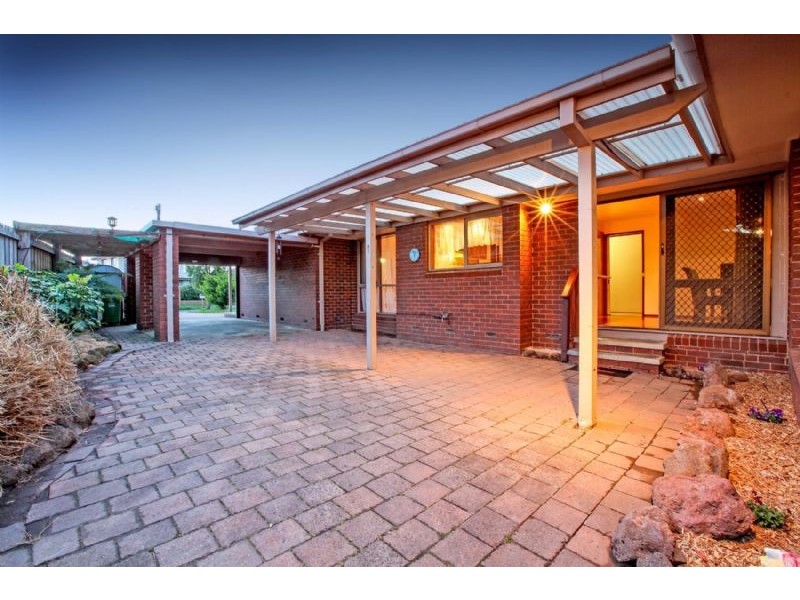 60 The Circuit, Gladstone Park VIC 3043