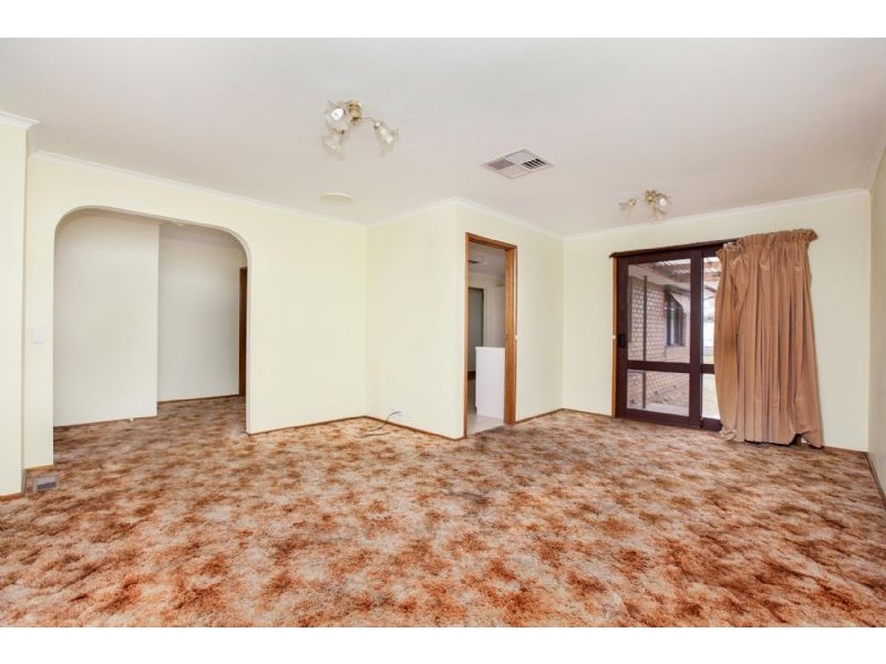 55 Lenoak Street, Gladstone Park VIC 3043