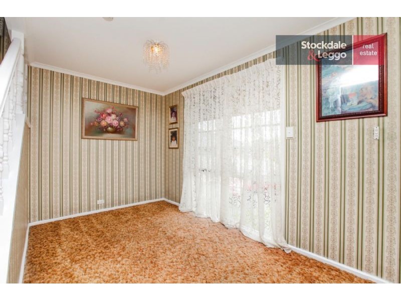 8 Glendale Place, Gladstone Park VIC 3043