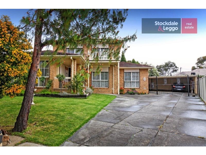 8 Glendale Place, Gladstone Park VIC 3043