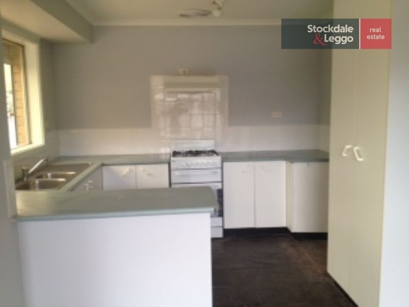 5 Julie Court, Sunshine North VIC 3020