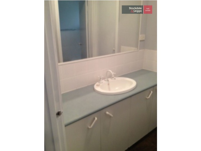 5 Julie Court, Sunshine North VIC 3020