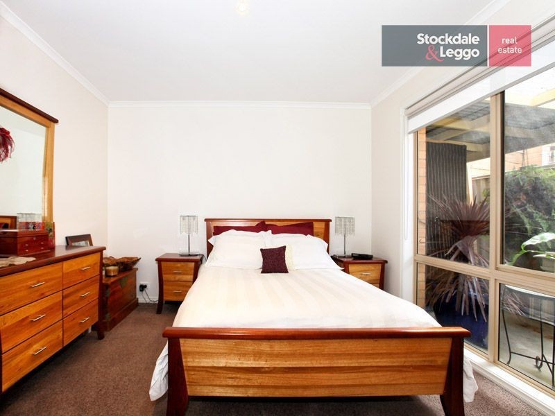 2/24 Wills Street, Westmeadows VIC 3049