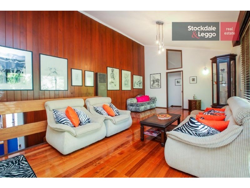 7 Taunton Place, Gladstone Park VIC 3043