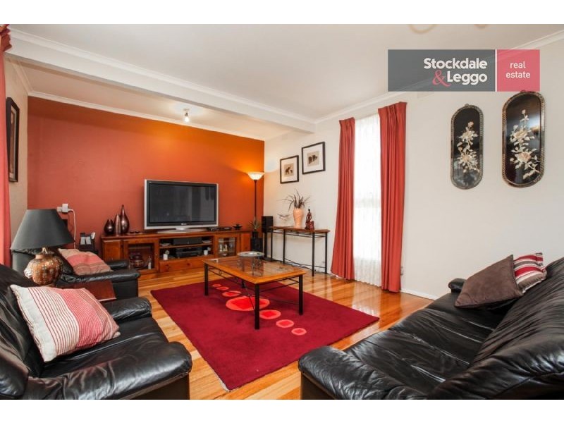 3 Burnleigh Drive, Gladstone Park VIC 3043