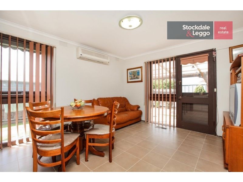 3 Burnleigh Drive, Gladstone Park VIC 3043