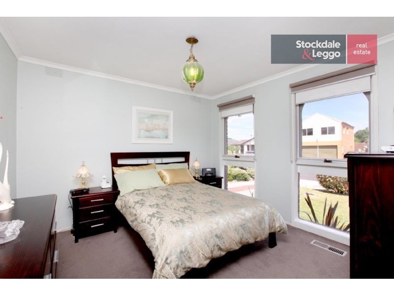 3 Burnleigh Drive, Gladstone Park VIC 3043