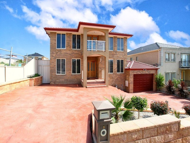 8 Inverie Court, Greenvale VIC 3059