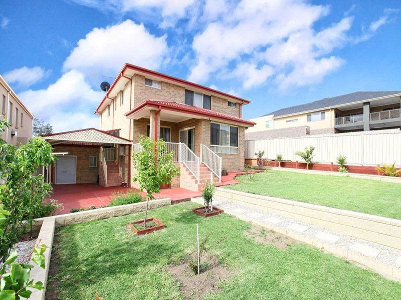 8 Inverie Court, Greenvale VIC 3059