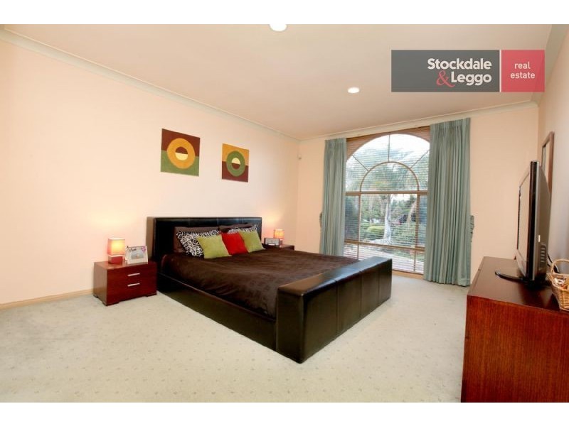 11 Montrose Court, Greenvale VIC 3059