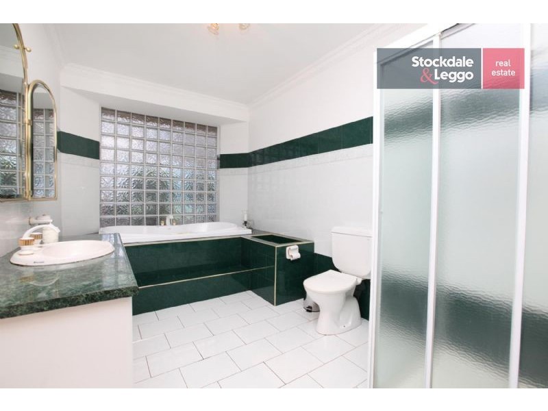 11 Montrose Court, Greenvale VIC 3059