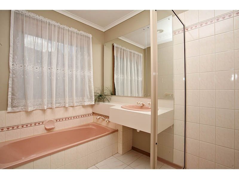 6 Lochton Court, Greenvale VIC 3059