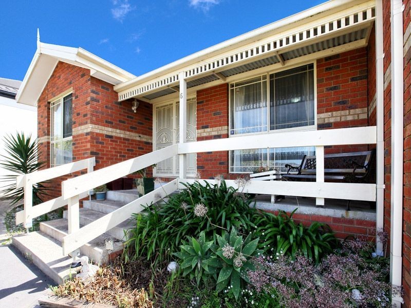 6 Stranraer Close, Greenvale VIC 3059