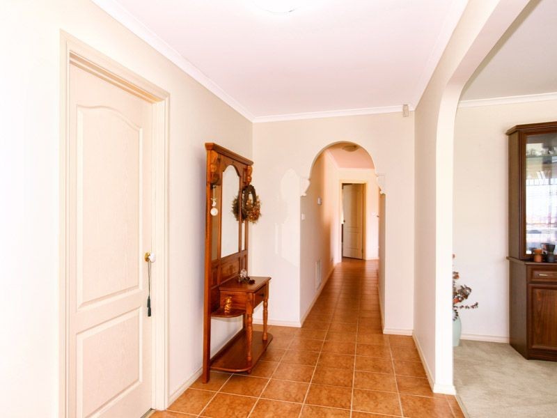 6 Stranraer Close, Greenvale VIC 3059