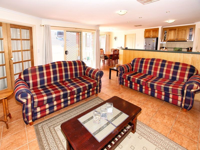 6 Stranraer Close, Greenvale VIC 3059