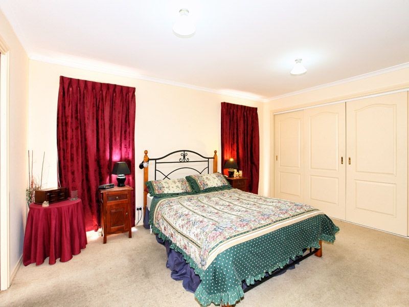 6 Stranraer Close, Greenvale VIC 3059