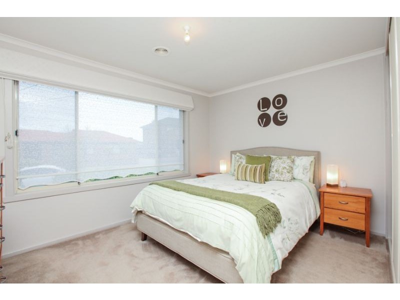 239 Carrick Drive, Gladstone Park VIC 3043