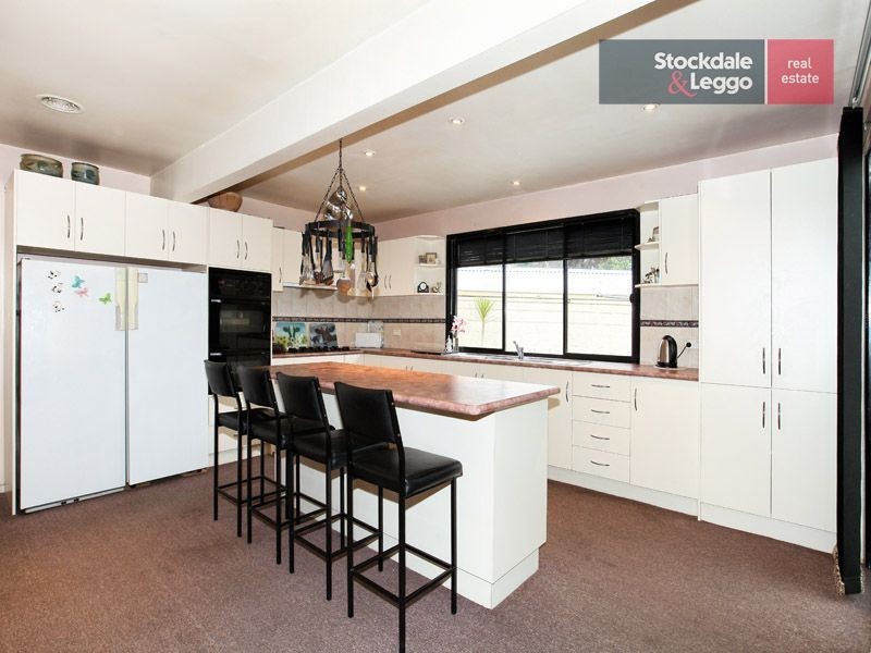 17 Dudley Court, Gladstone Park VIC 3043