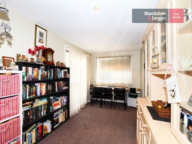 17 Dudley Court, Gladstone Park VIC 3043