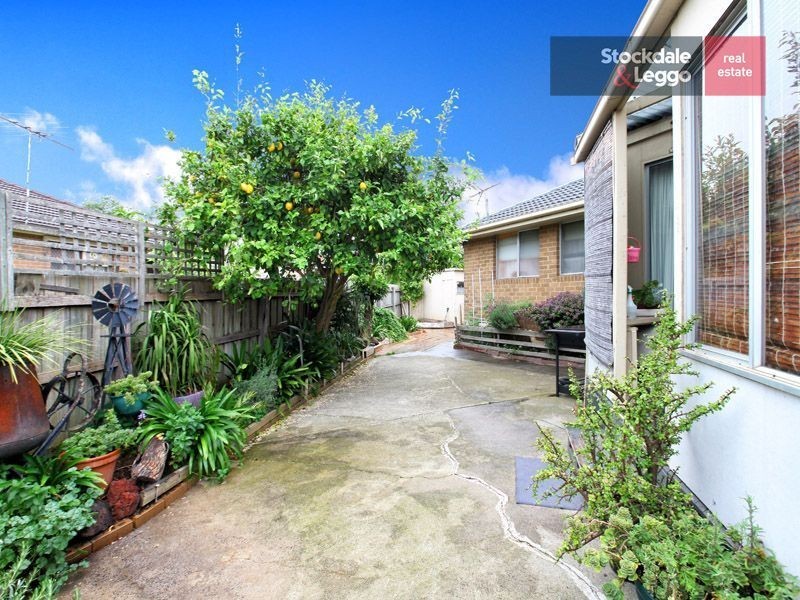 17 Dudley Court, Gladstone Park VIC 3043