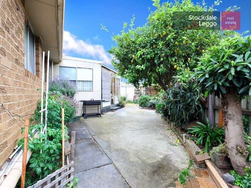 17 Dudley Court, Gladstone Park VIC 3043
