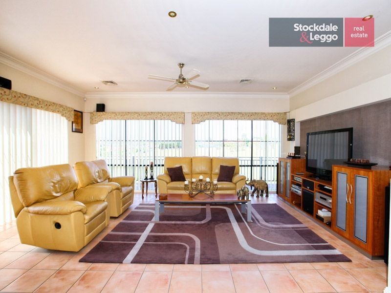 14 Darvell Court, Greenvale VIC 3059