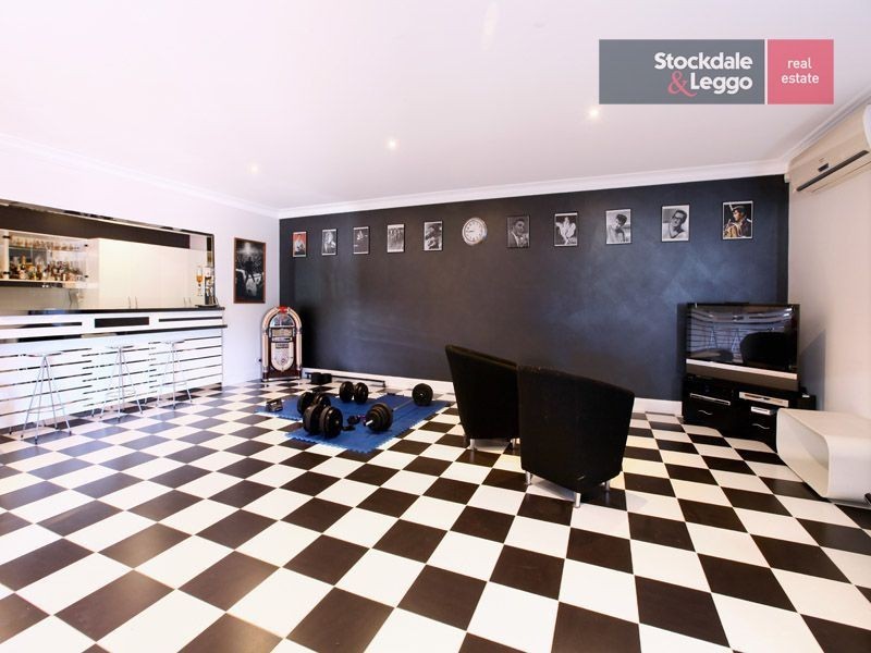 14 Darvell Court, Greenvale VIC 3059