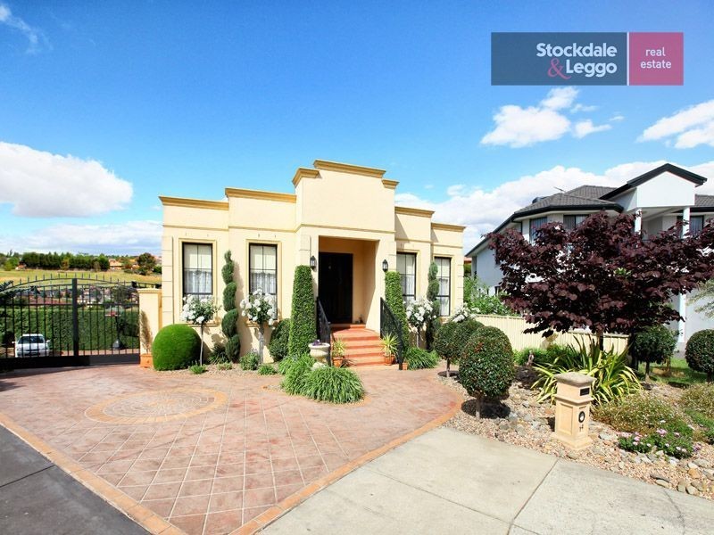 14 Darvell Court, Greenvale VIC 3059