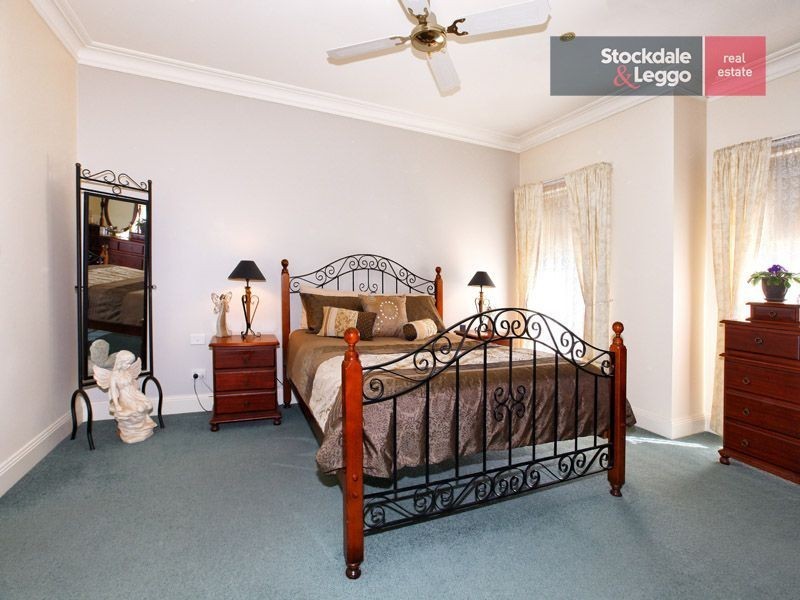 14 Darvell Court, Greenvale VIC 3059