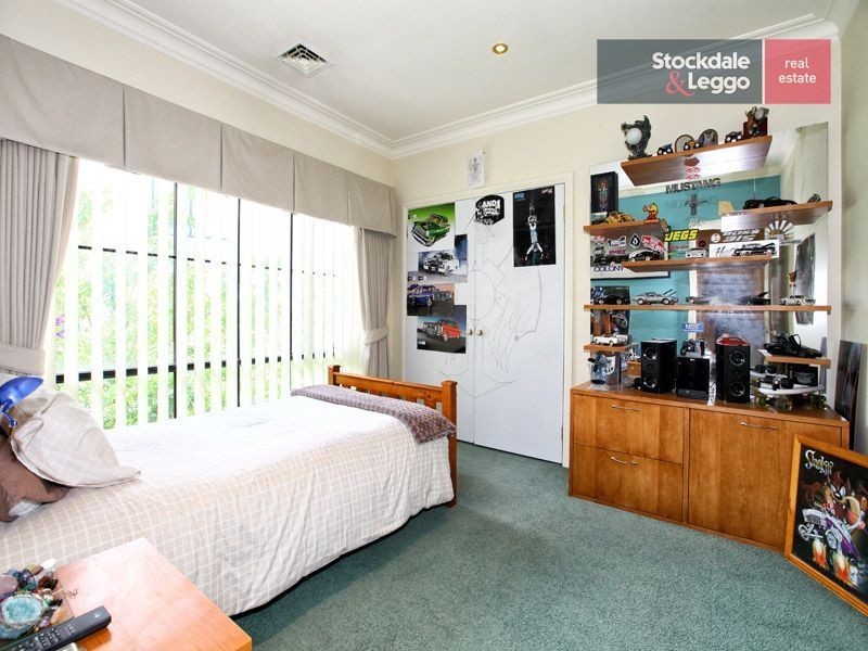 14 Darvell Court, Greenvale VIC 3059