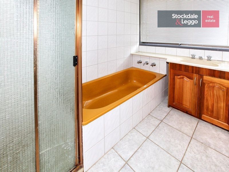 5 Rodwell Place, Gladstone Park VIC 3043