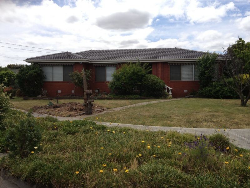 1 Briar Close, Gladstone Park VIC 3043