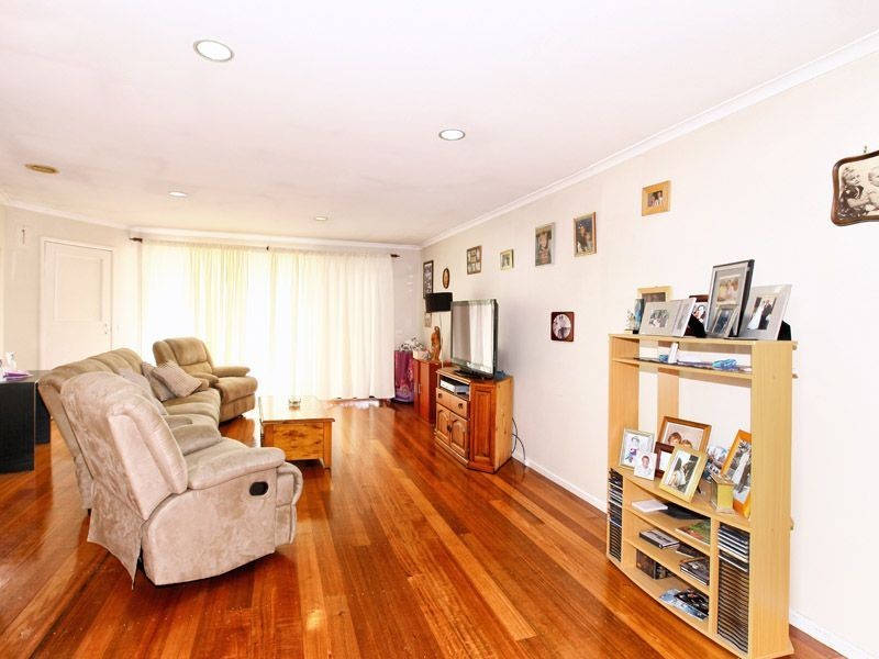 240 Carrick Drive, Gladstone Park VIC 3043