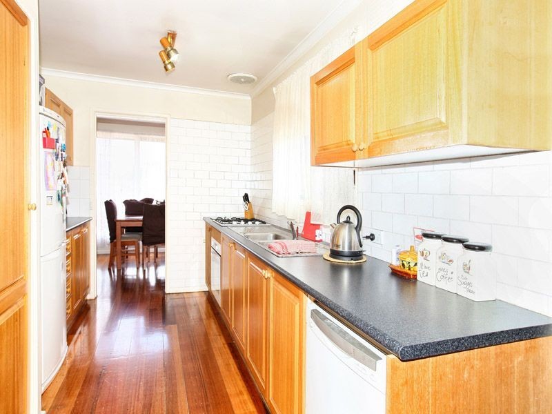 240 Carrick Drive, Gladstone Park VIC 3043