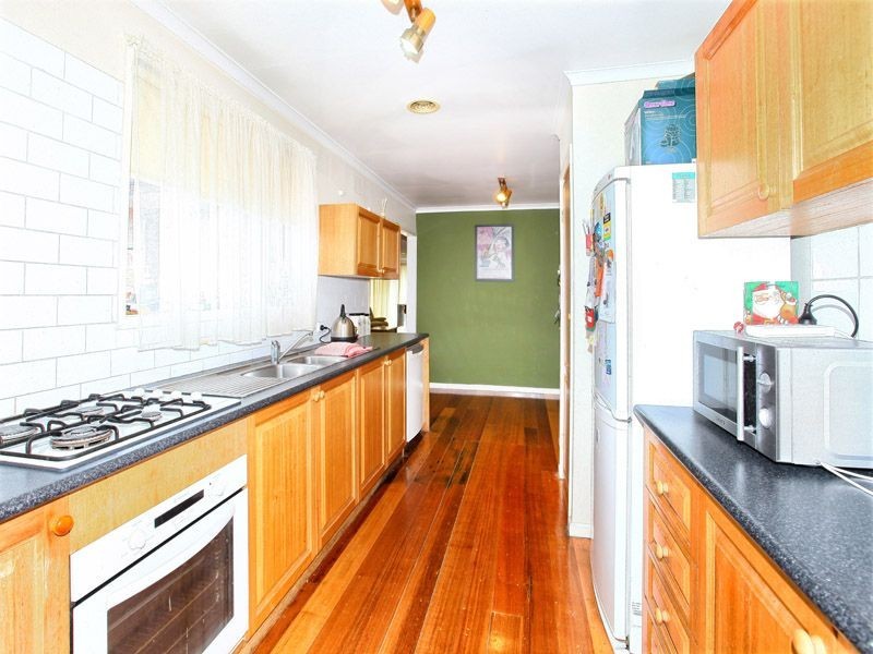 240 Carrick Drive, Gladstone Park VIC 3043