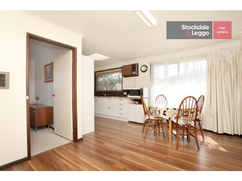 10 Reeves Close, Gladstone Park VIC 3043