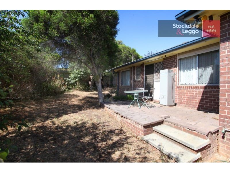 10 Reeves Close, Gladstone Park VIC 3043