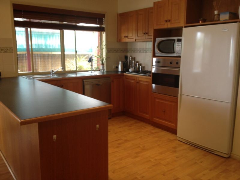 11 Bonney Place, Roxburgh Park VIC 3064